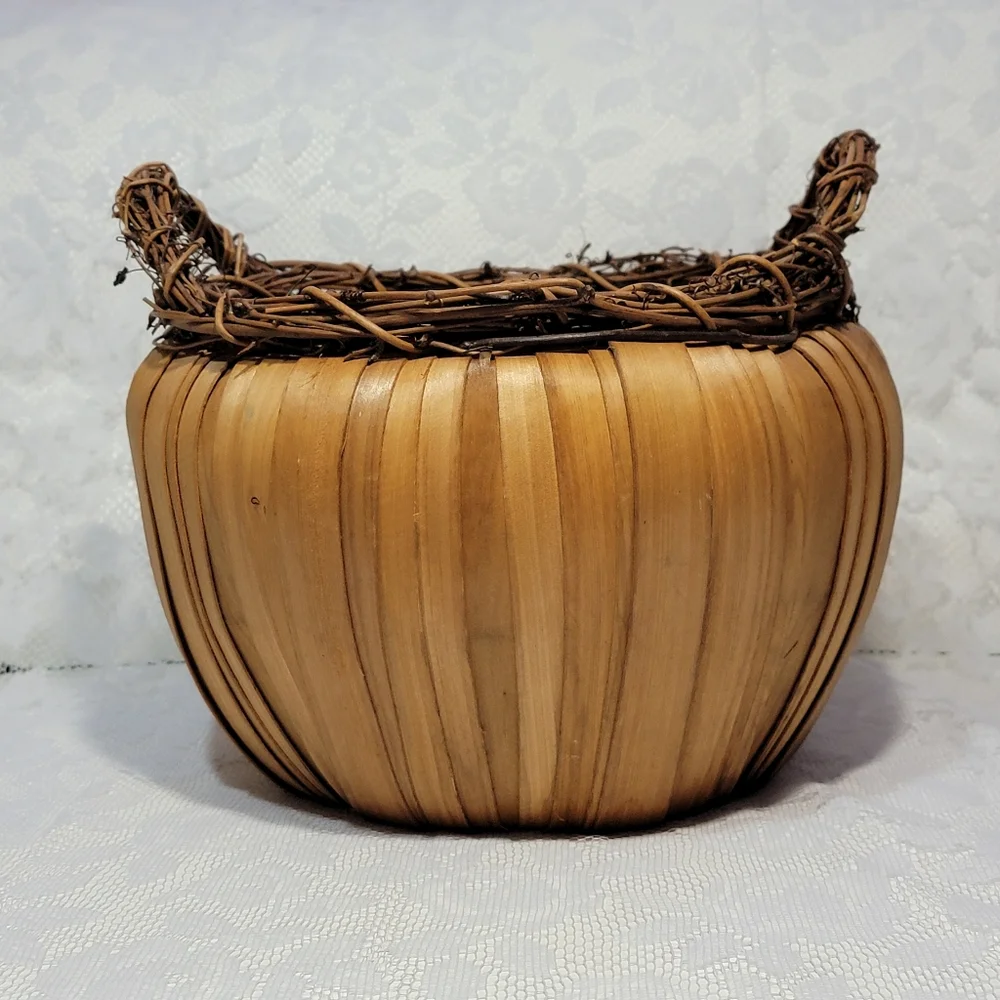 Vintage Handmade Pumpkin Shape Woven Basket Natural Wood Vine Twig Handle Rustic